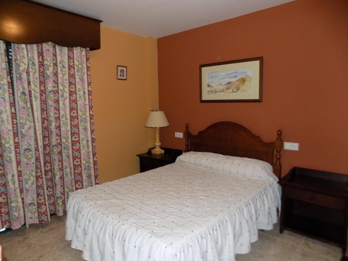 Hotel La Barca Lepe Bagian luar foto