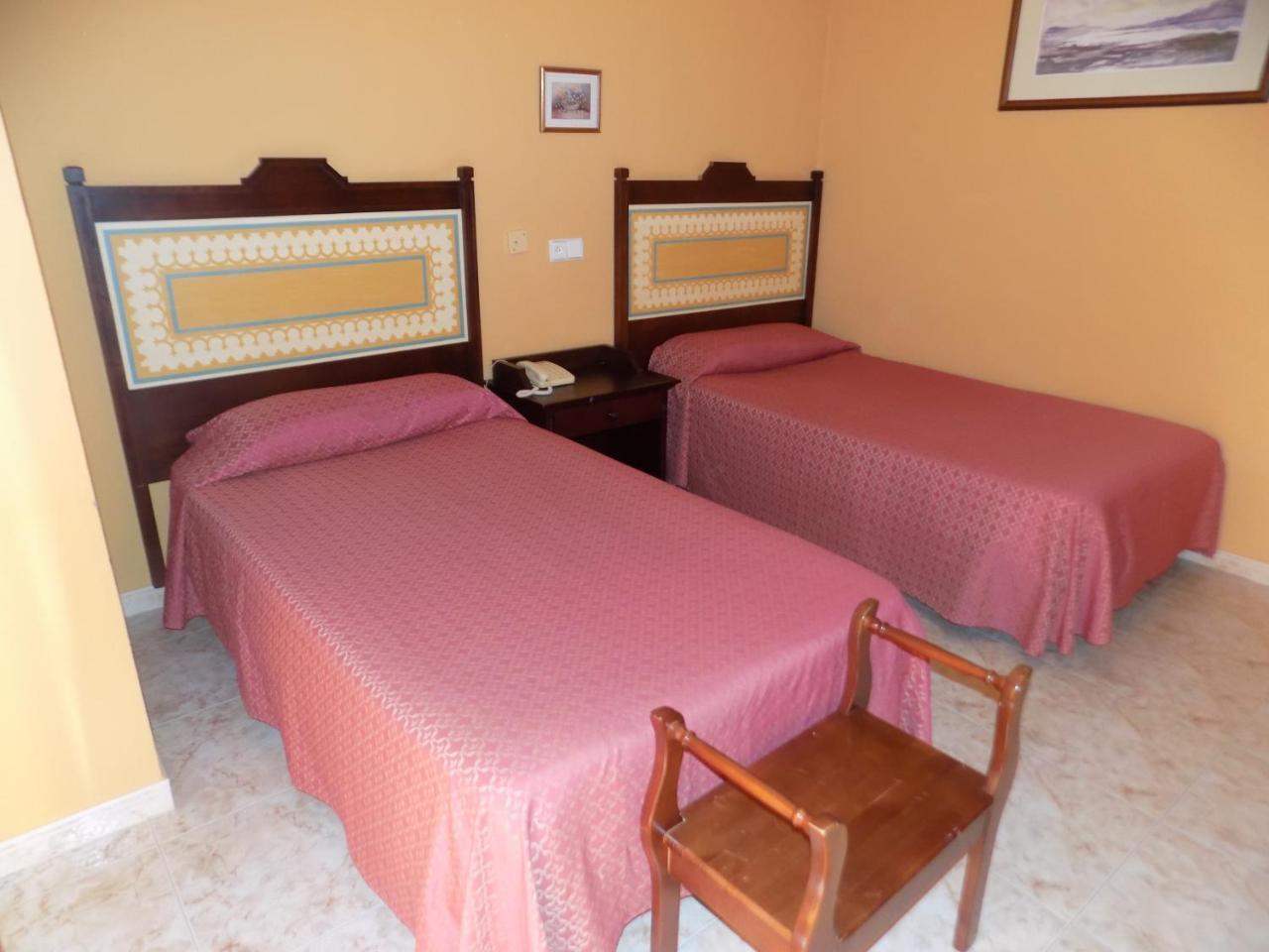 Hotel La Barca Lepe Bagian luar foto